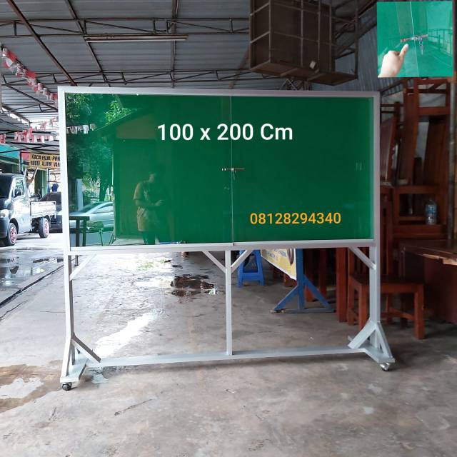 Mading pengumuman kaca standing 100 x 200 cm bisa custum