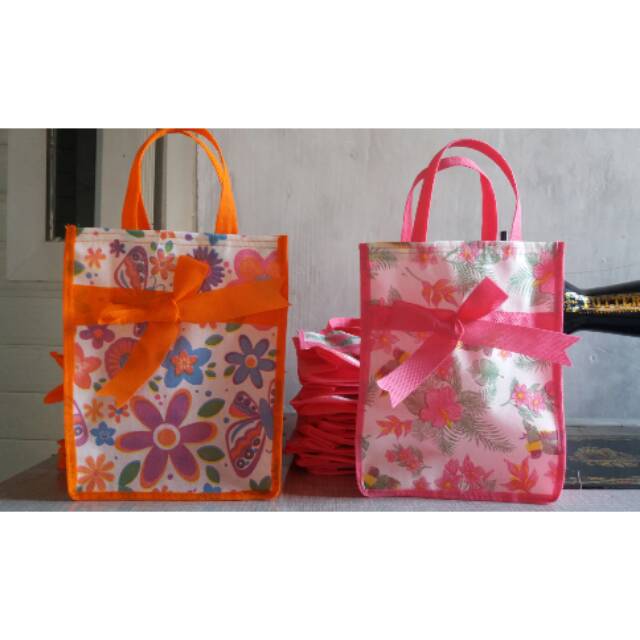 

Tas Cream HN tebal 75gsm/souvenir uk 15*5*20