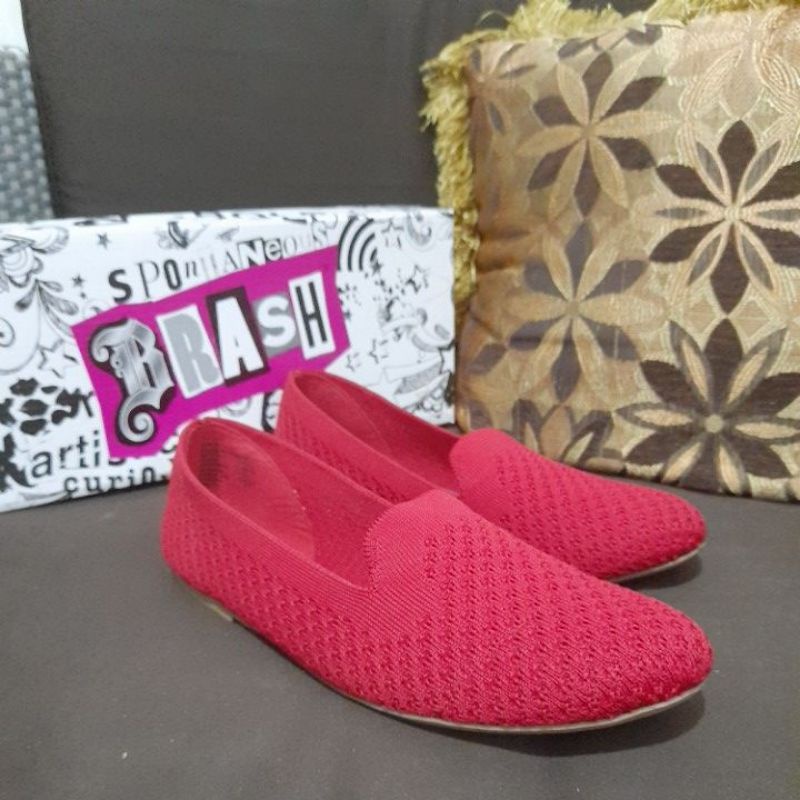 Sepatu flat Brash Davos
