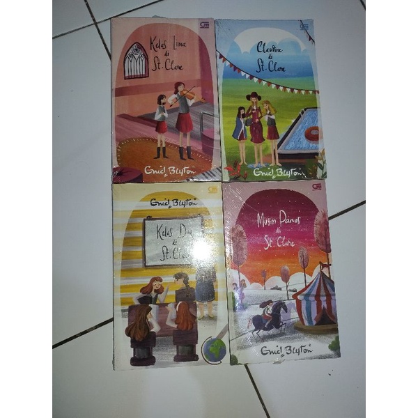 Enid Blyton - Paket 4 Buku Seri St Clare