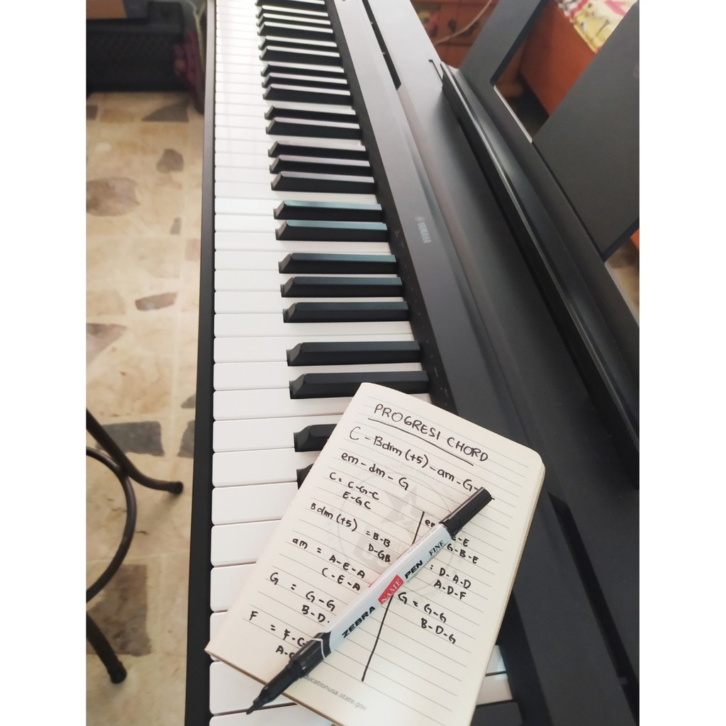 Piano Yamaha P45 Second