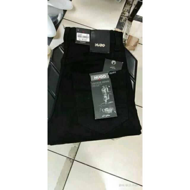 

Hugo boss pensil street impor.. bisa bayar di tempat(cod)