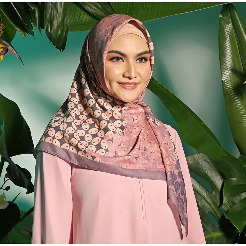 Hijab MANDJHA by Ivan Gunawan Prianka Purple Scarf