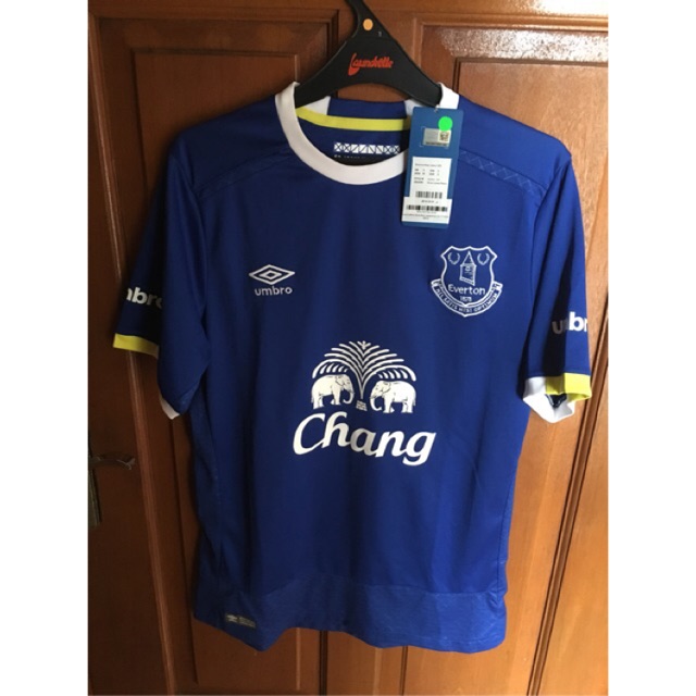 Jersey Bola Umbro Everton home shirt 16/17