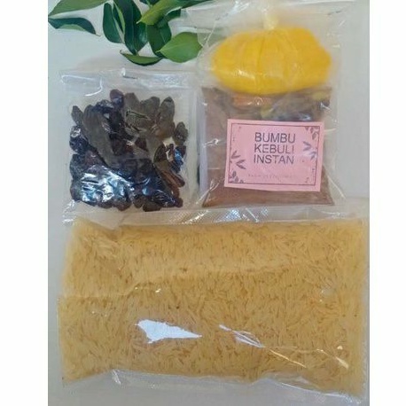 Paket Beras Basmati 1kg  dengan Bumbu Nasi Kebuli Minyak Samin Kismis