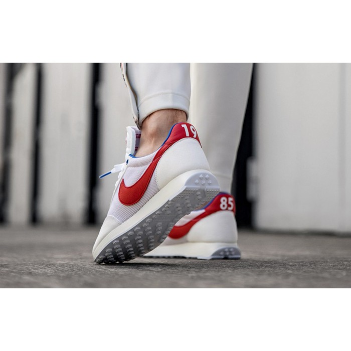nike tailwind 70