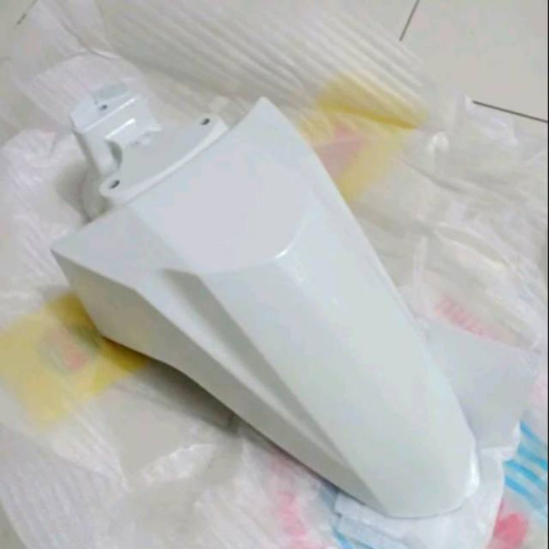 Spakbor beat fi spakbor depan beat fi warna putih 2013-2015