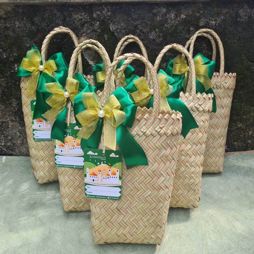 

HAMPERS RAMADHAN & LEBARAN - TAS ANYAM MINI PANJANG