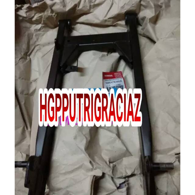 FORK SWING ARM HITAM SUPRA X 125 ORI AHM 52200KTM850ZB GRACIAZ