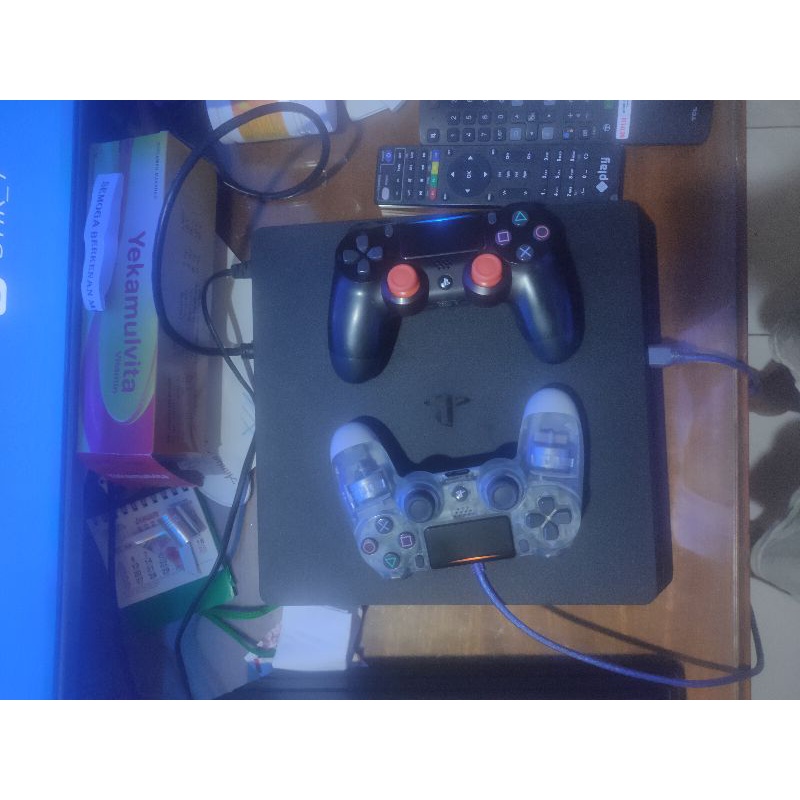 PS4 Slim Hen 6.72 1TB  21xxB Fullgames + 2 Stik Ori Mesin