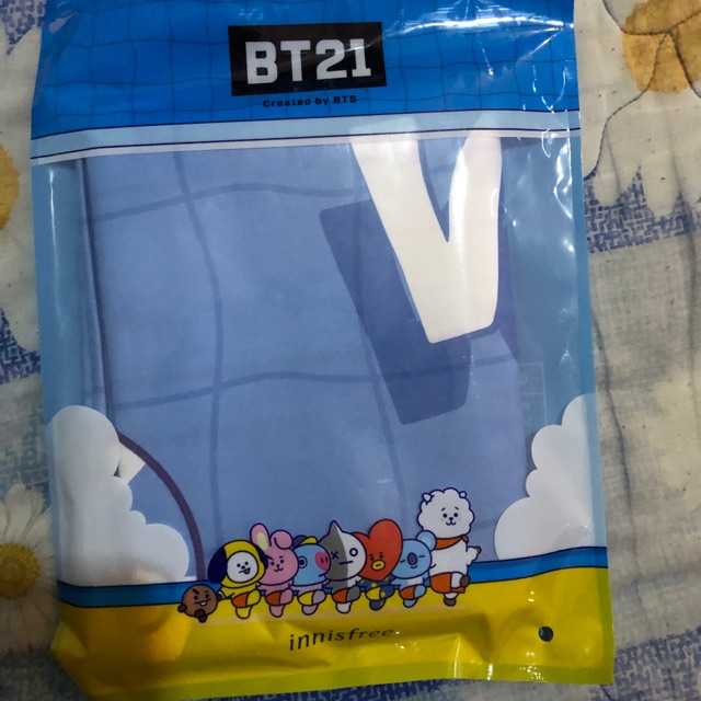 BT21 x Innisfree beach towel