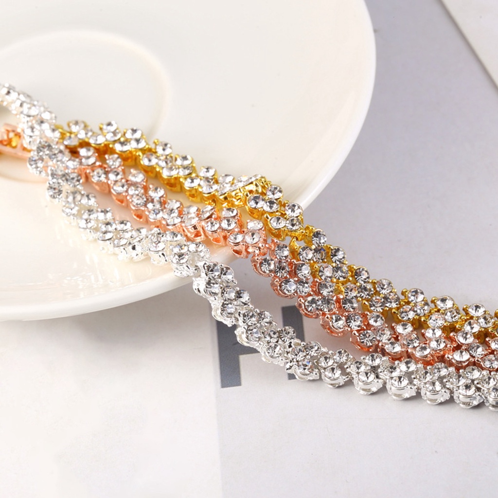 Hu Hu Hu Hu Hu Alat Bantu Pasang Kacamata♡ Gelang Bentuk Hati Bahan Alloy Aksen Berlian Imitasi Untuk Pengantin