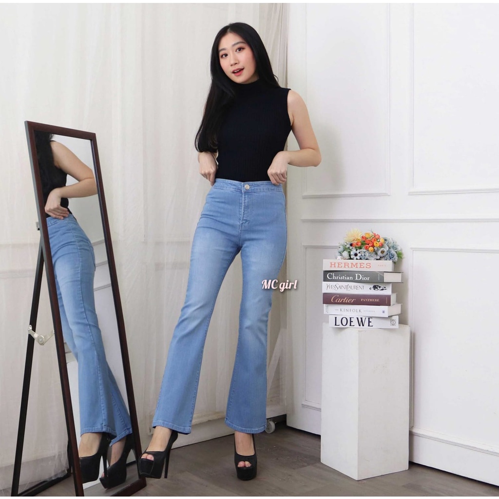 ( Size 27 - 34 ) MC girl - Celana Jeans Premium Cutbray High Waist Warna Biru Muda Wanita / Cutbrai Highwaist Colour Light Blue 7C-G