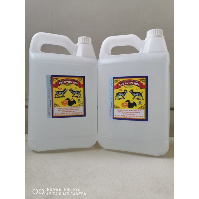 

Cuka Makan Kambing Dua Asli Singkawang Isi 5 Liter 084
