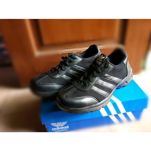 Termurah Sepatu Kets Adidas Pria