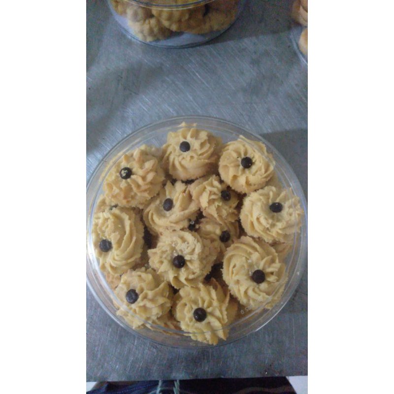 

kue kering cookies lebaran hari raya kue kacang kue nastar kue semprit