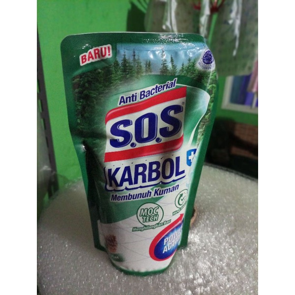 Sos Karbol Classic pine Membunuh Kuman 750ml