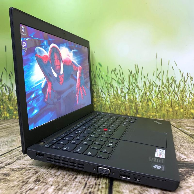 Laptop Second Lenovo Thinkpad X240 Core i7 Gen 4 Murah Mulus Dan bergaransi