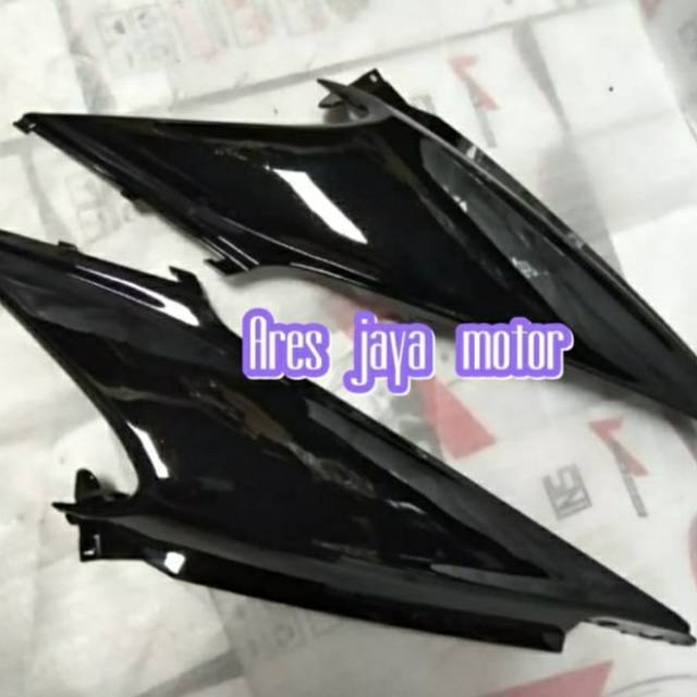 Kaper bodi samping hitam beat karbu