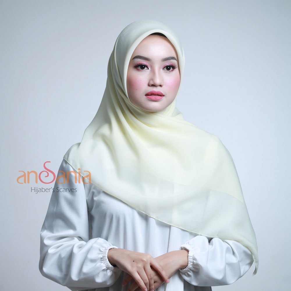Ansania - Hijab Bella Square Ansania Kerudung Segi Empat Polos Seri Warna A / Xtra - Jilbab Pollycotton Premium Kerudung Segi Empat Hijab-Gading / xtra