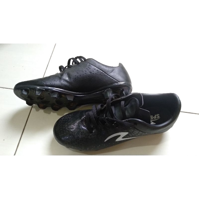 sepatu bola second specs original