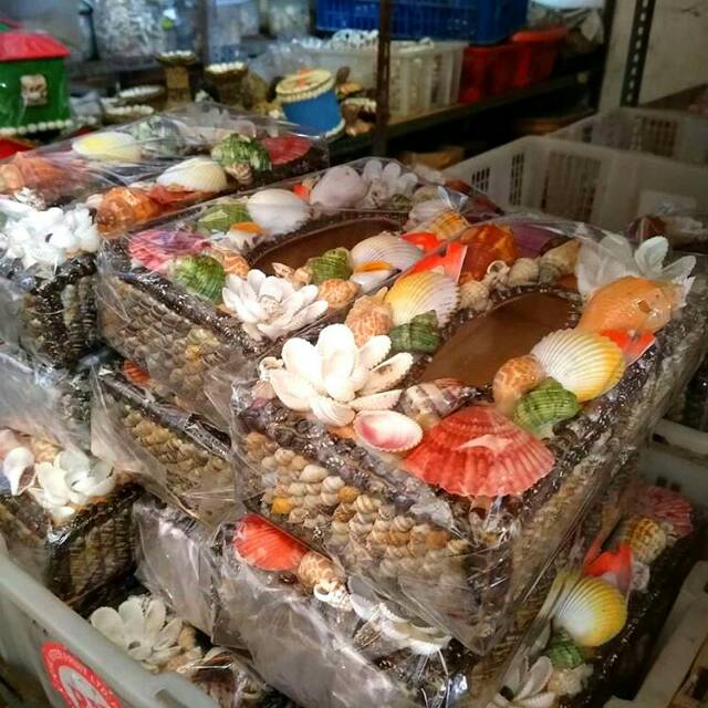 TEMPAT TISU ASLI KULIT KERANG PILIHAN UNIK WARNA NATURAL MURAH KERAJINAN TANGAN PROMO SALE SE MINGGU