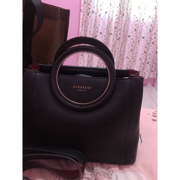 Tas preloved Everbest Hitam