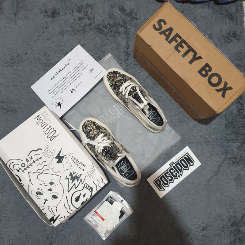 Sepatu poseidon homskin x hoax