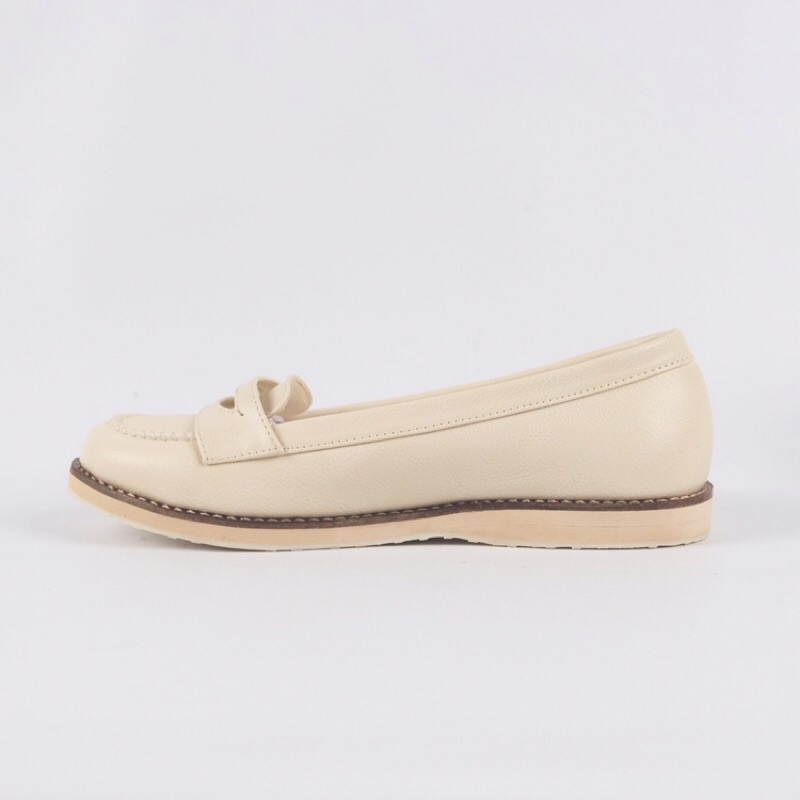 [SIAP KIRIM] BRShoes22 Krem Sepatu Kerja Casual Slip On Wanita