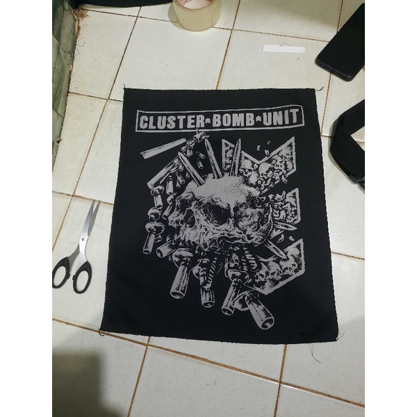 BACKPATCH CLUSTER BOMB UNIT