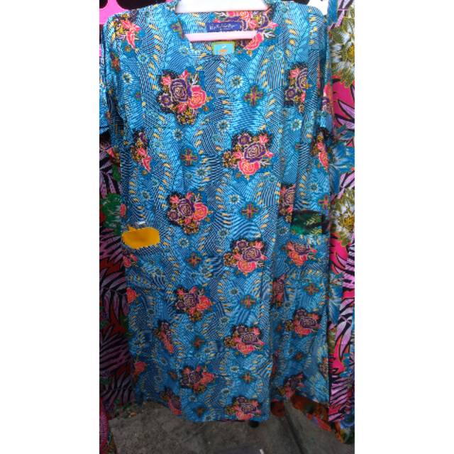 

KENCANA UNGU, LABEL BIRU code 25 (kantong kanan kiri)