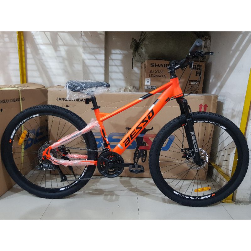 Sepeda Gunung / Sepeda MTB 26 inch BESSO ( Shifter Gigi SHIMANO 27 Speed ) ( Warna Orange )
