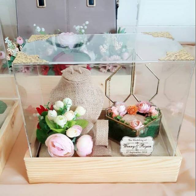 Kotak perhiasan set