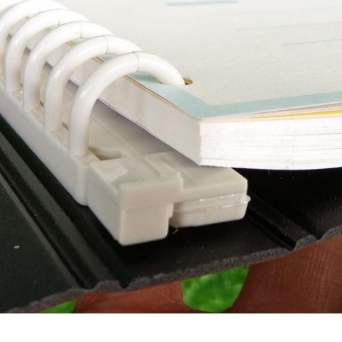

✴ Binder File A5 Hard Cover Glossy Color Ring Plastik - Satuan - KREM ●