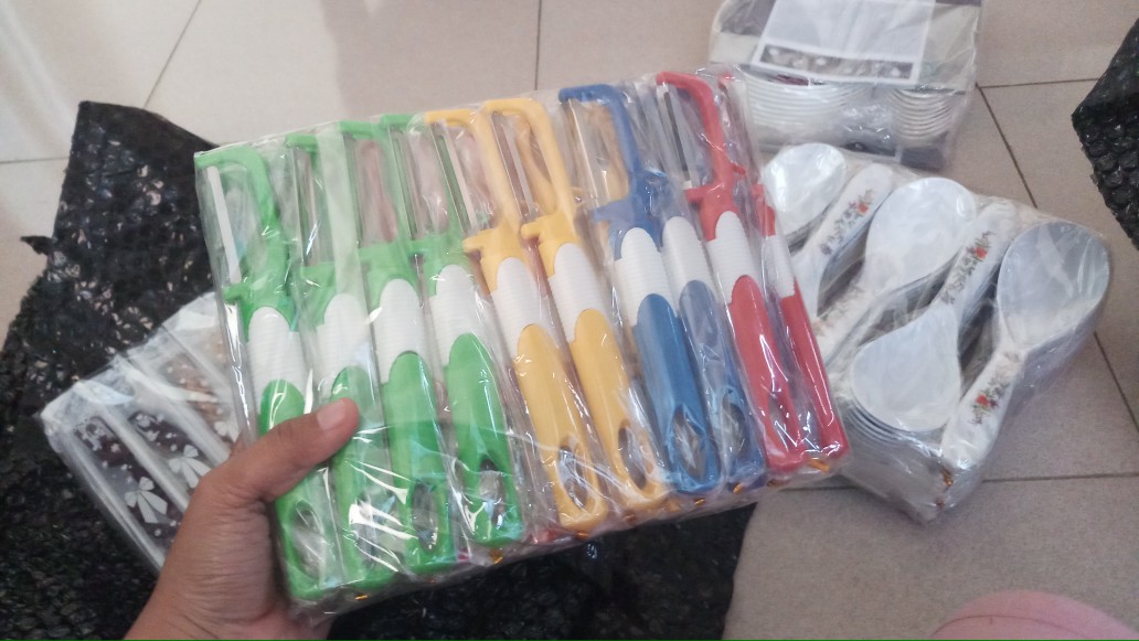 Pengupas Buah Besar Pelangi Saouvenir Pernikahan