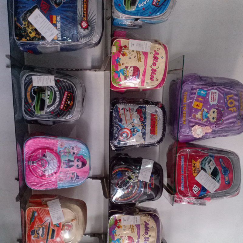 

Kitab,alquran,perlengkapan sekolah