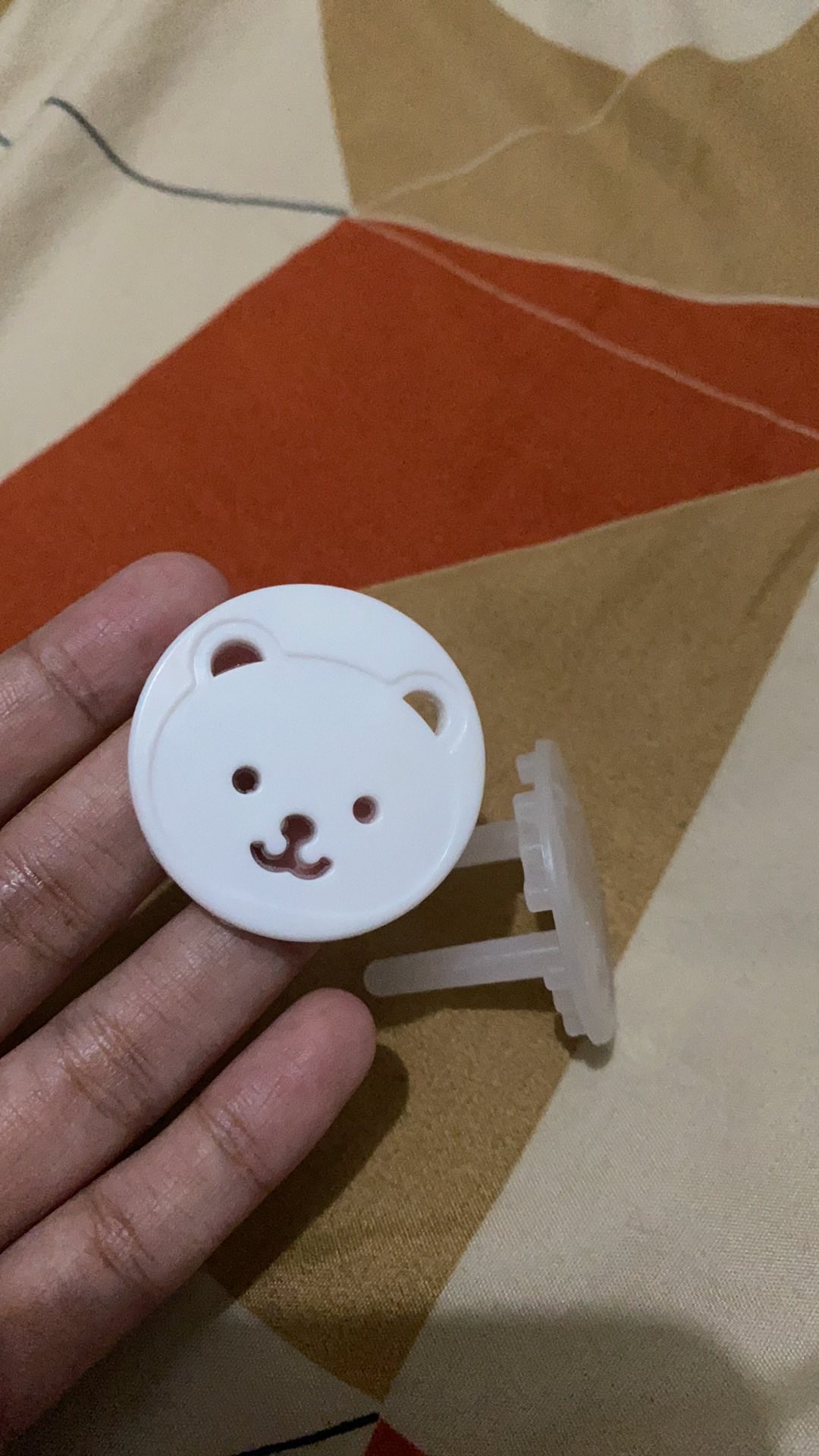 1 Pcs Pelindung Colokan Listrik Pengaman Stop Kontak Bayi Plug Protector Motif