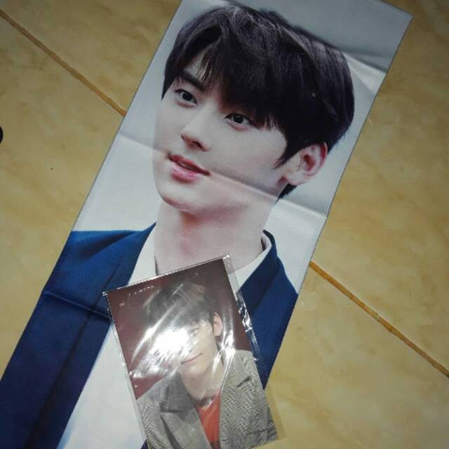 Hwang Minhyun slogan blue vees by btfway_mh