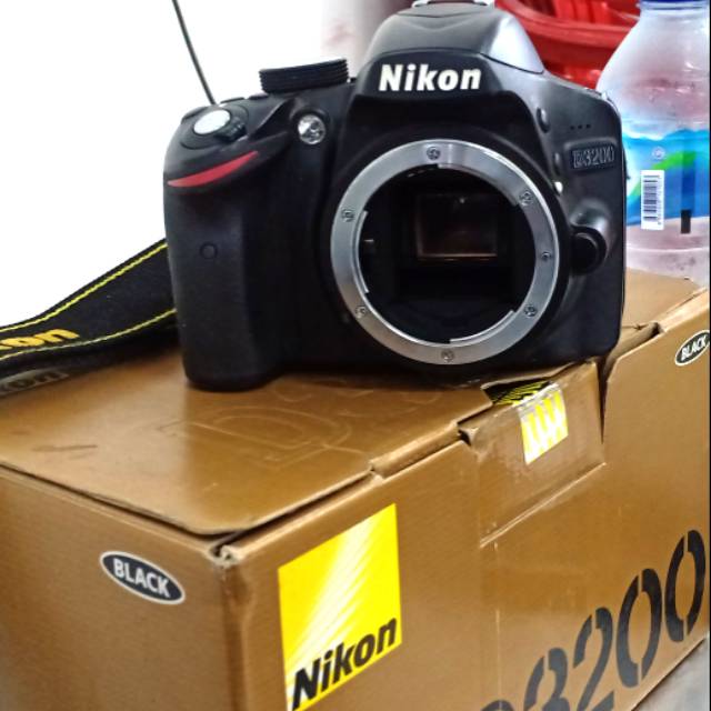 KAMERA NIKON D3200 BODY KIT ONLY (BEKAS)