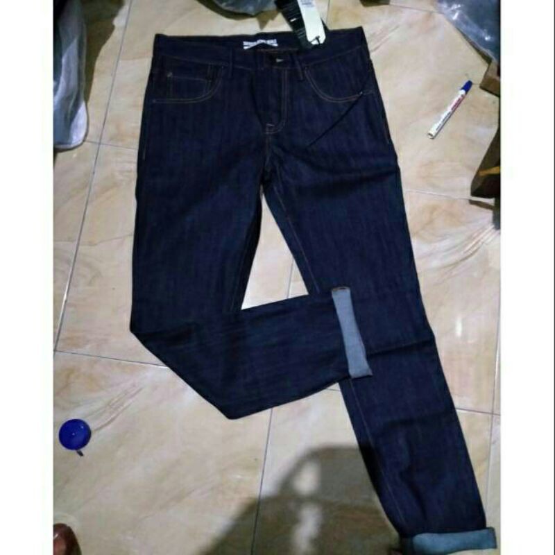 celana jeans Sixteen Denim Scale size 32