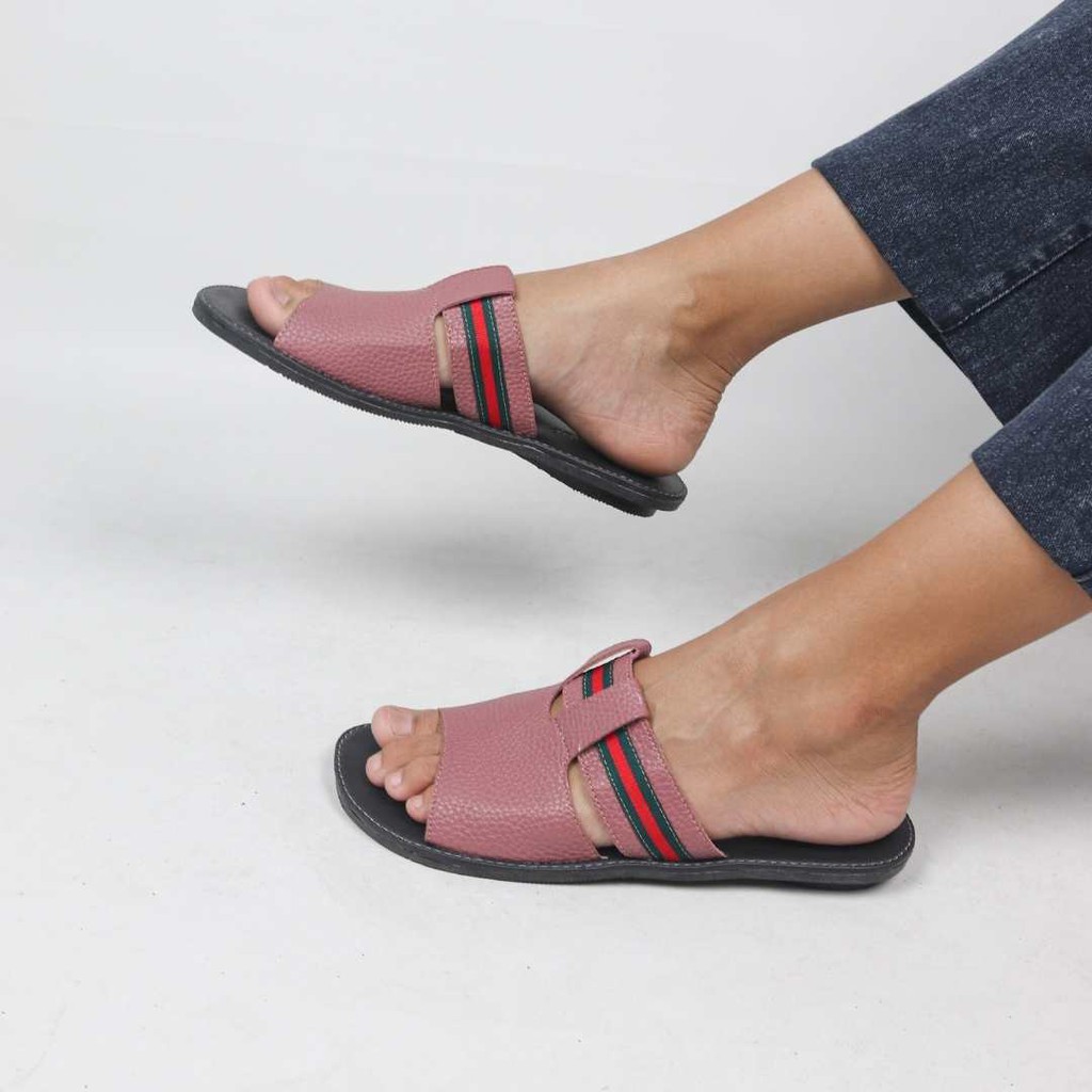Sandal Papirut Look Up Sandal Wanita Papirut Murah Bisa COD Sandal Kulit Selop PSHDVL - DEVIELA