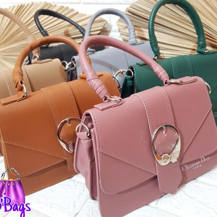 TAS SELEMPANG WANITA / TAS KEKINIAN / TAS LOKAL TER 7P2