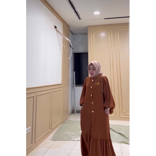 dress crinkle shella saukia ori warna hitam