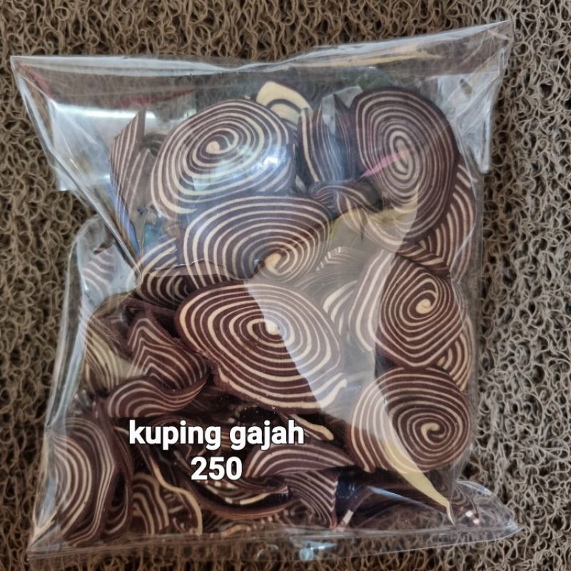 

Keripik Kuping Gajah Bulat