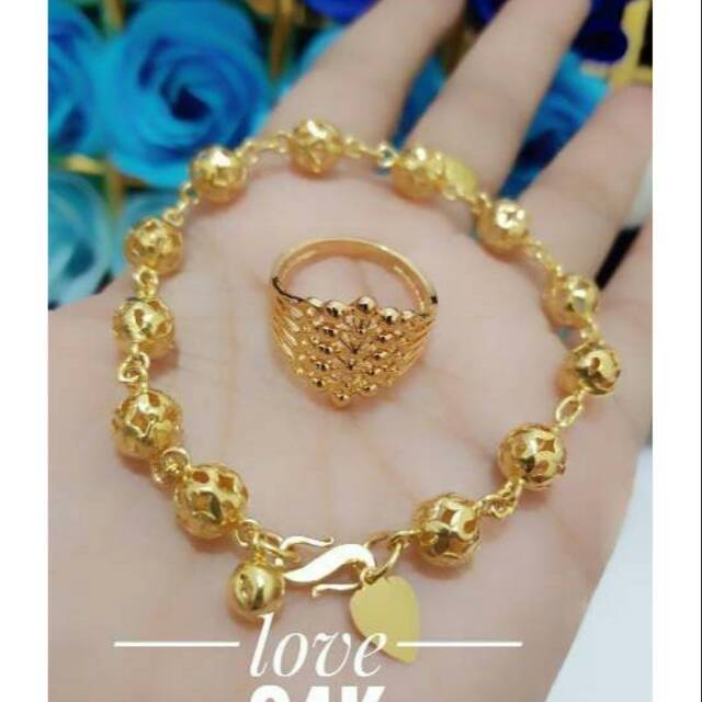 Model Gelang  Emas  Untuk Pergelangan Tangan Kecil  Seputar 