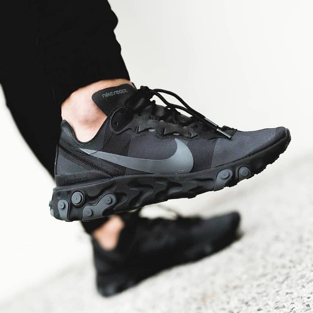 sepatu nike react element