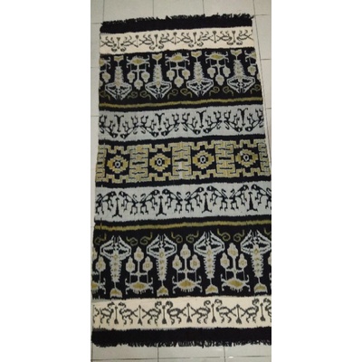 KAIN TENUN IKAT SUMBA