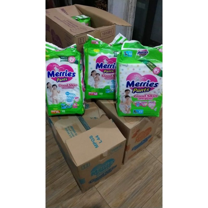 Merries M50 L44 XL38