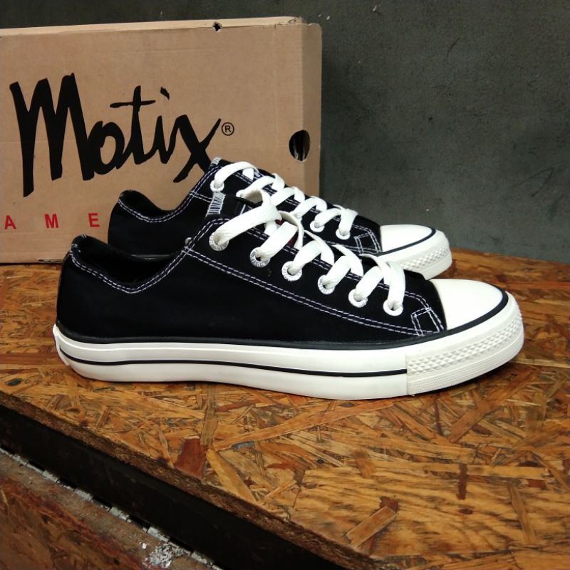 Sepatu motix classic america natural
