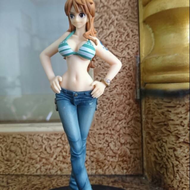 Action figure, nami. Loose